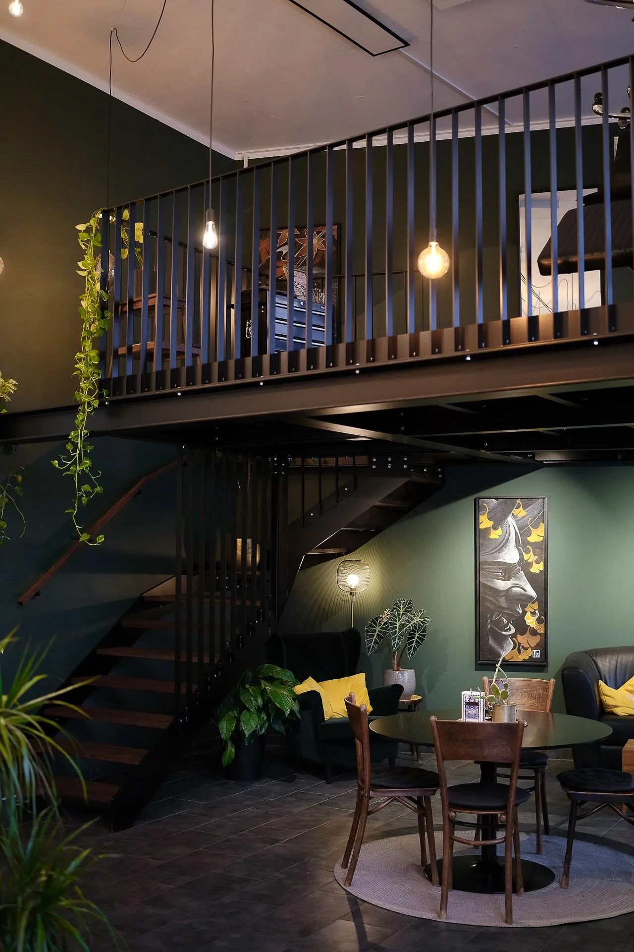 Dunkelspecht Tattoo Studio — Innenansicht